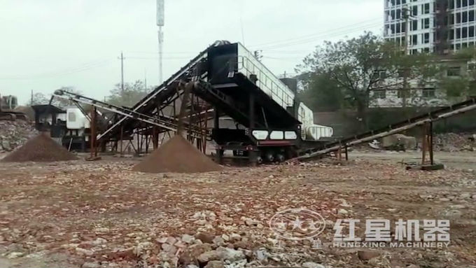 建筑垃圾移動破碎站設備生產現場實拍